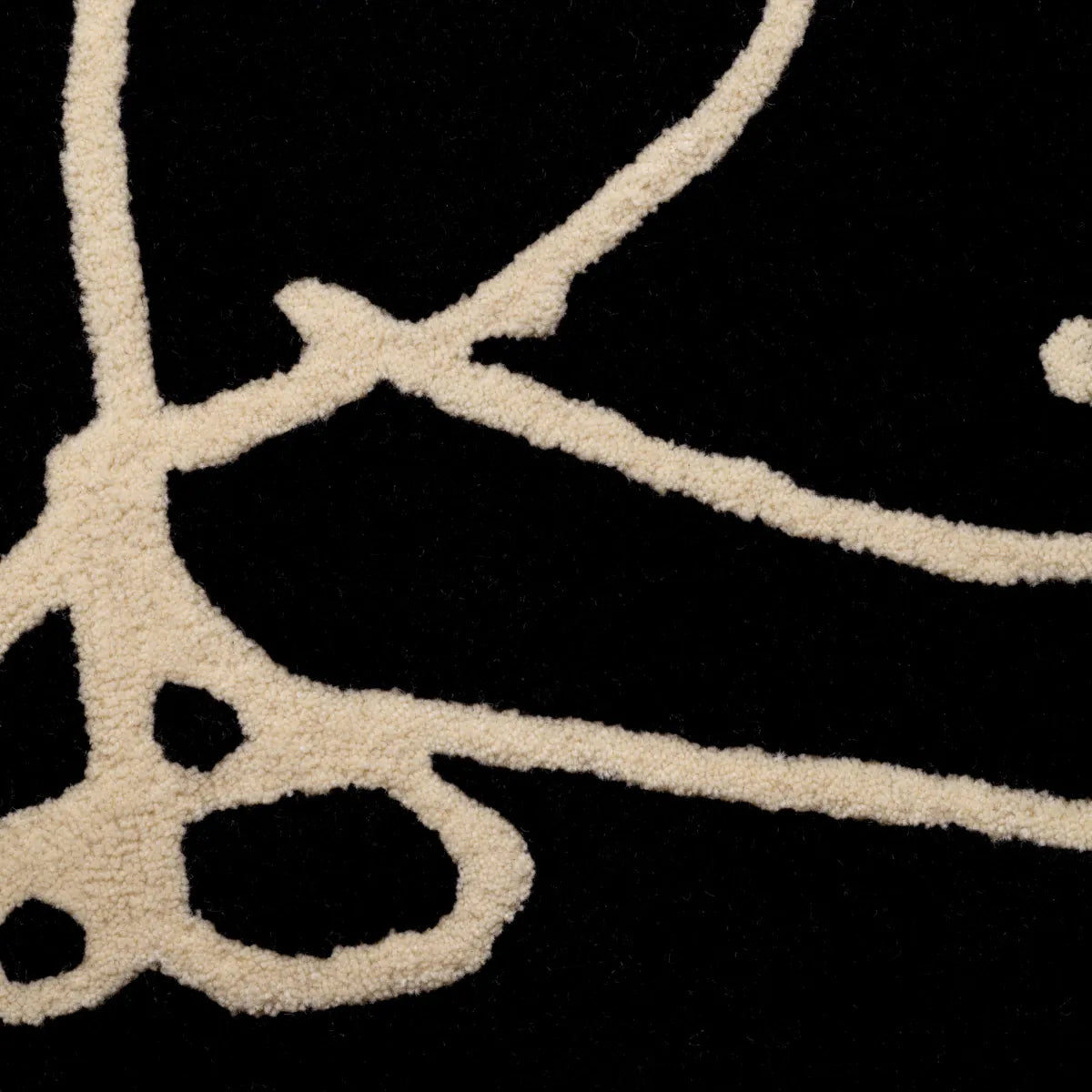 Eichholtz rug Piccione black