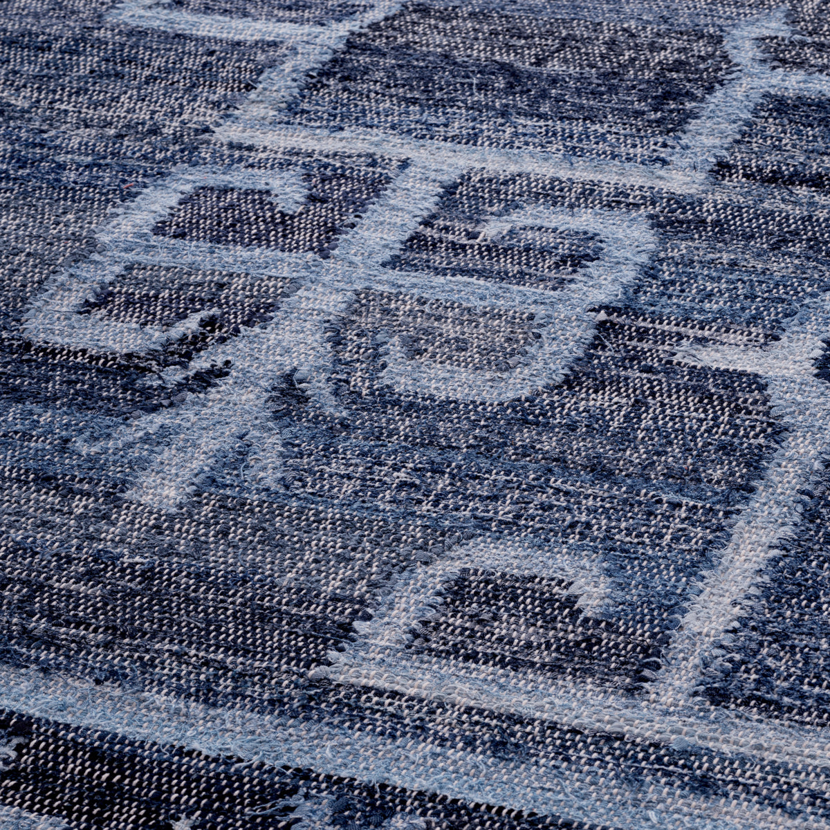 Vloerkleed Eichholtz Palmaria carpet jeans recycled denim
