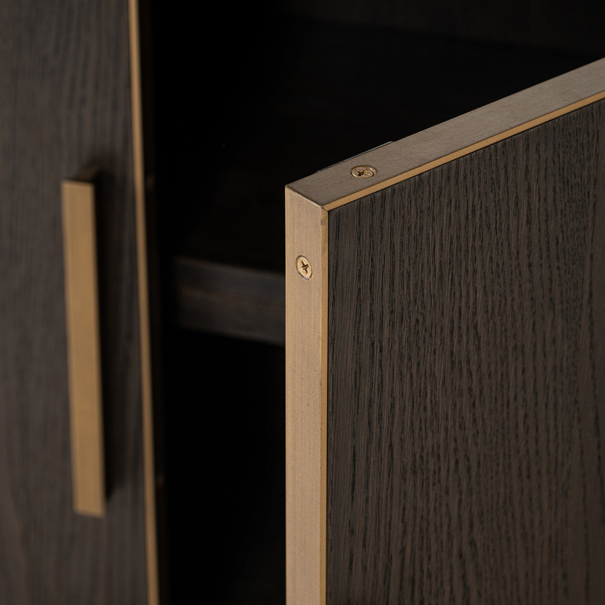 Armoire murale Carter brown large 4-doors