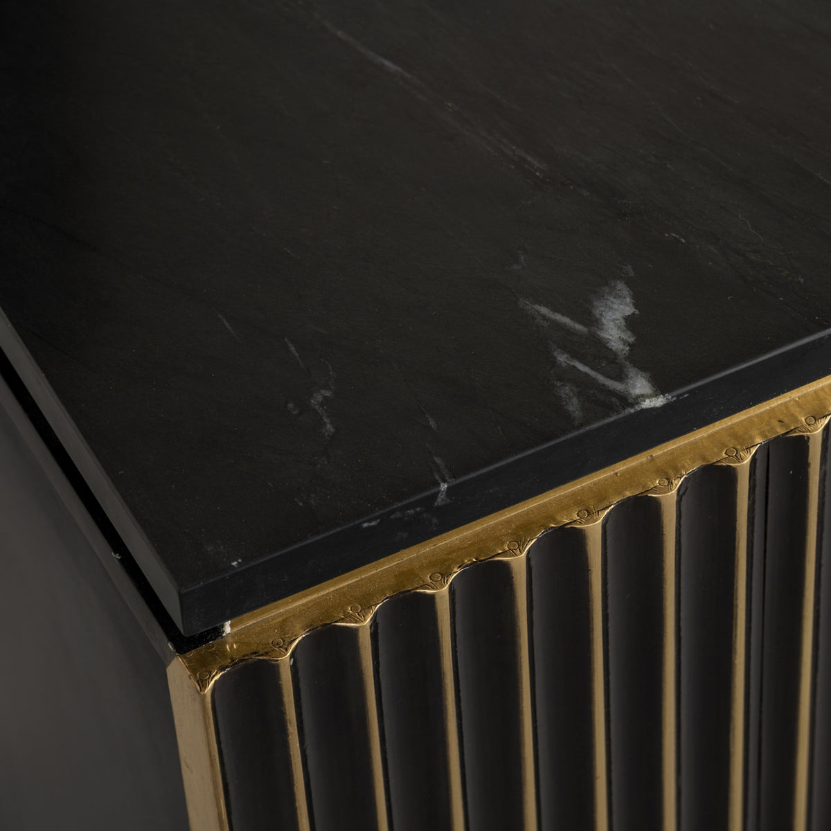 Table de chevet Les Arcs brushed gold