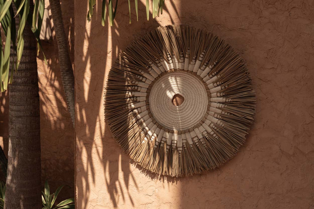 Die Raffia-Makramee-Wanddekoration - Weiß Natur