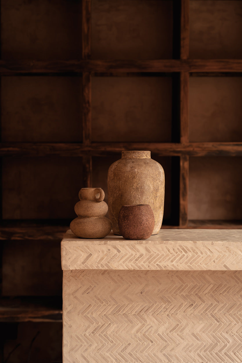 Die Earthen-Balance-Vase - Sand - S