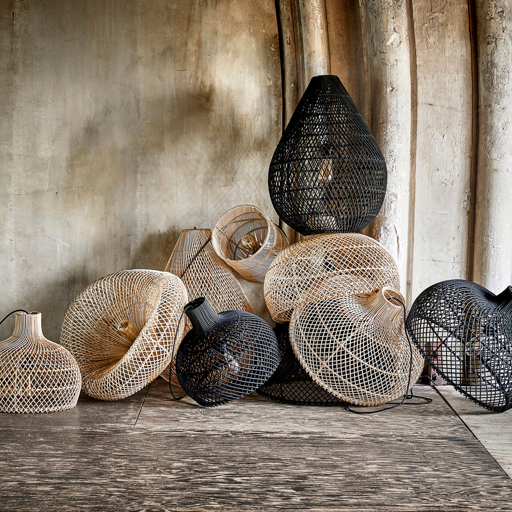 Maze black teardrop rattan pendant lamp - Ø 45x65 cm