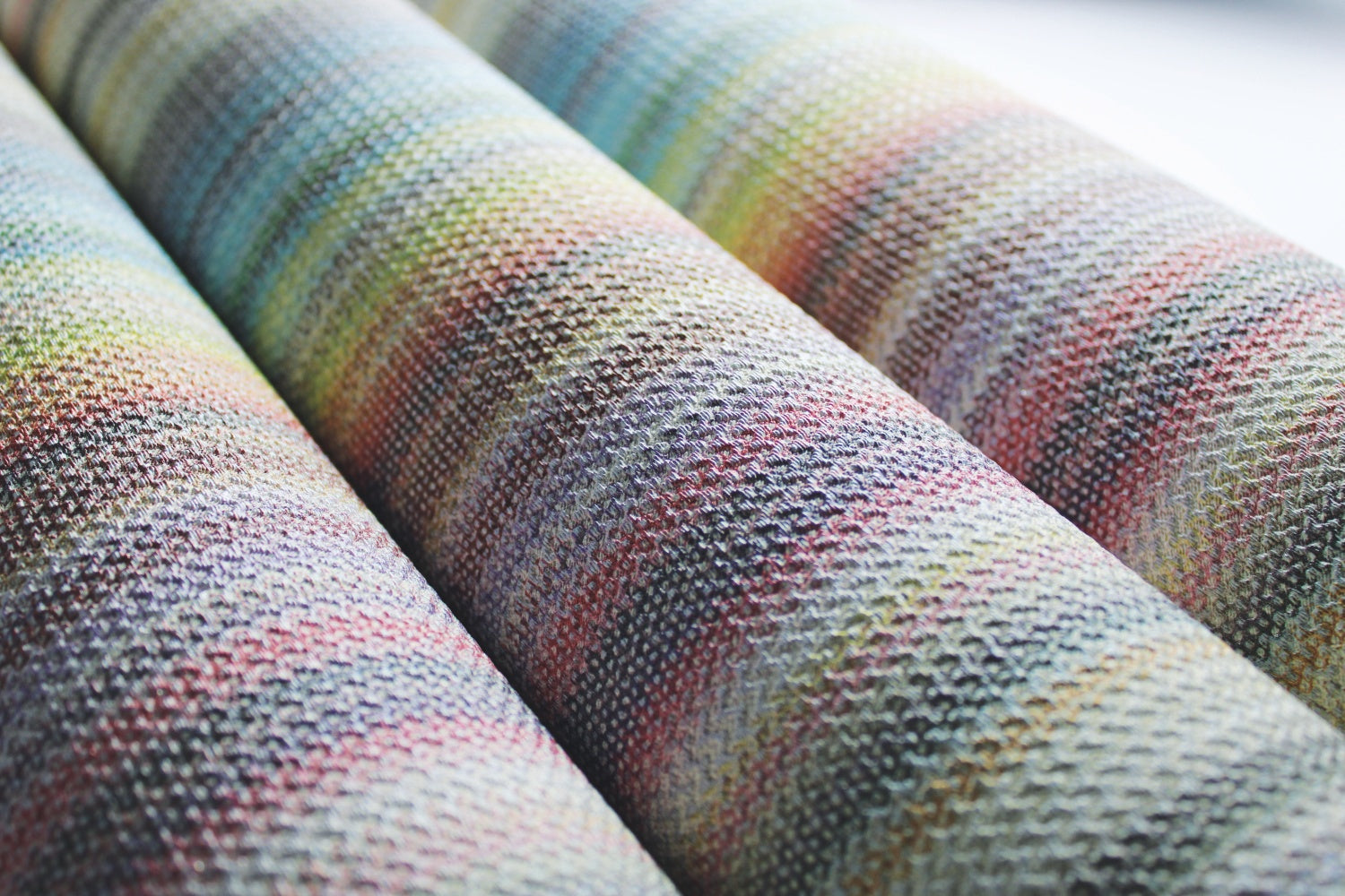 Missoni Tapete 04 Gestreifter Sonnenuntergang 10396