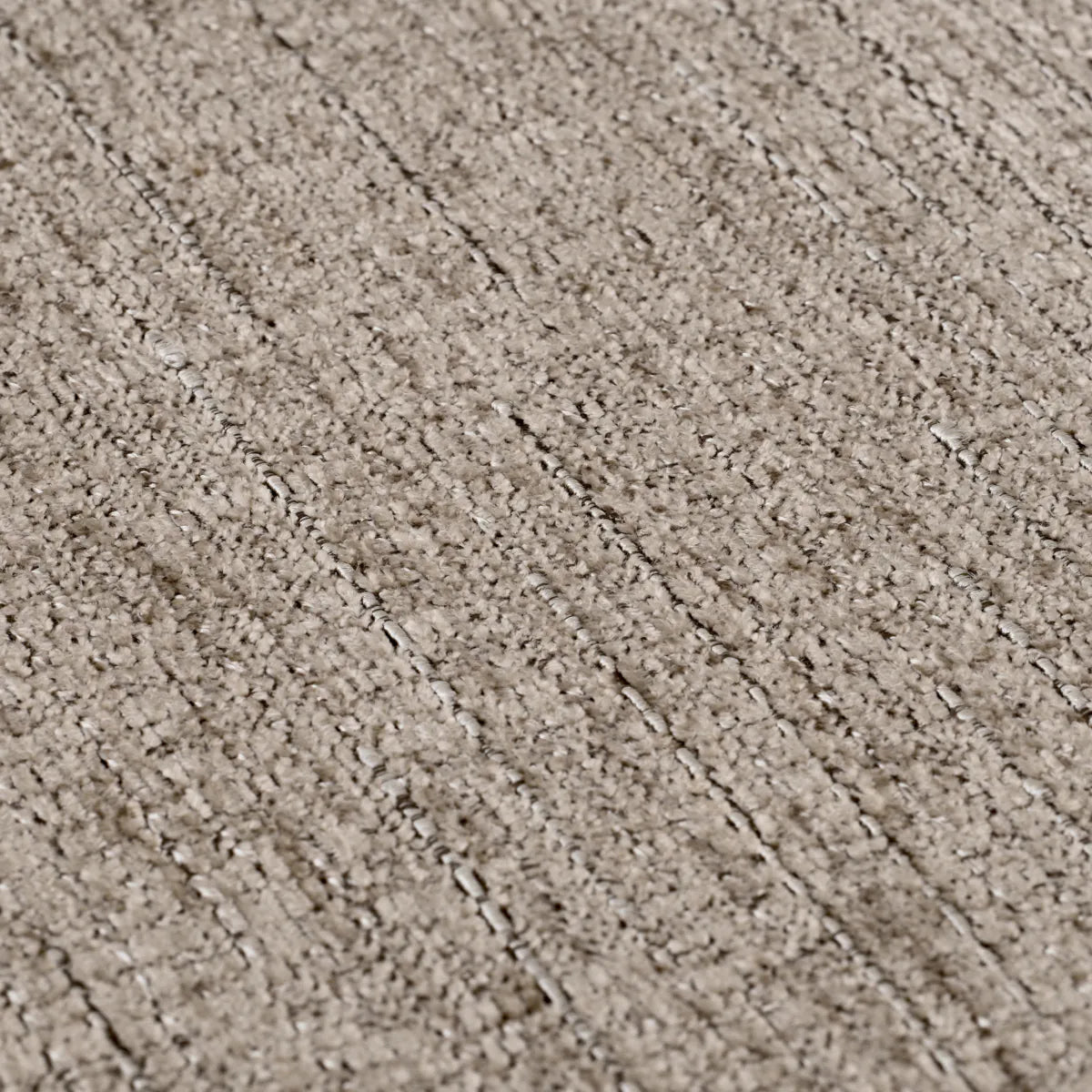 Le canapé MET x Eichholtz Manhattan Taupe
