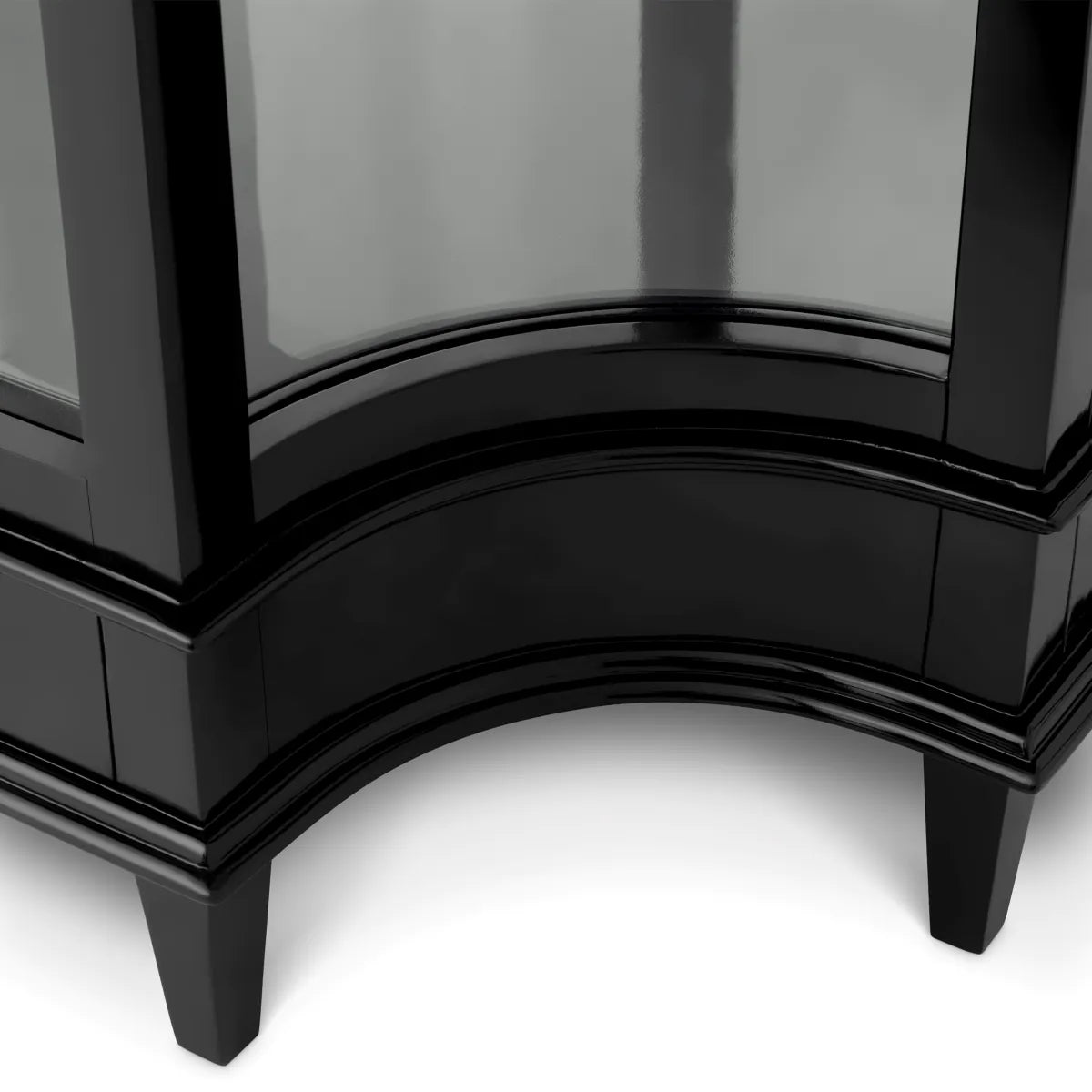 The MET x Eichholtz Gala wall cabinet