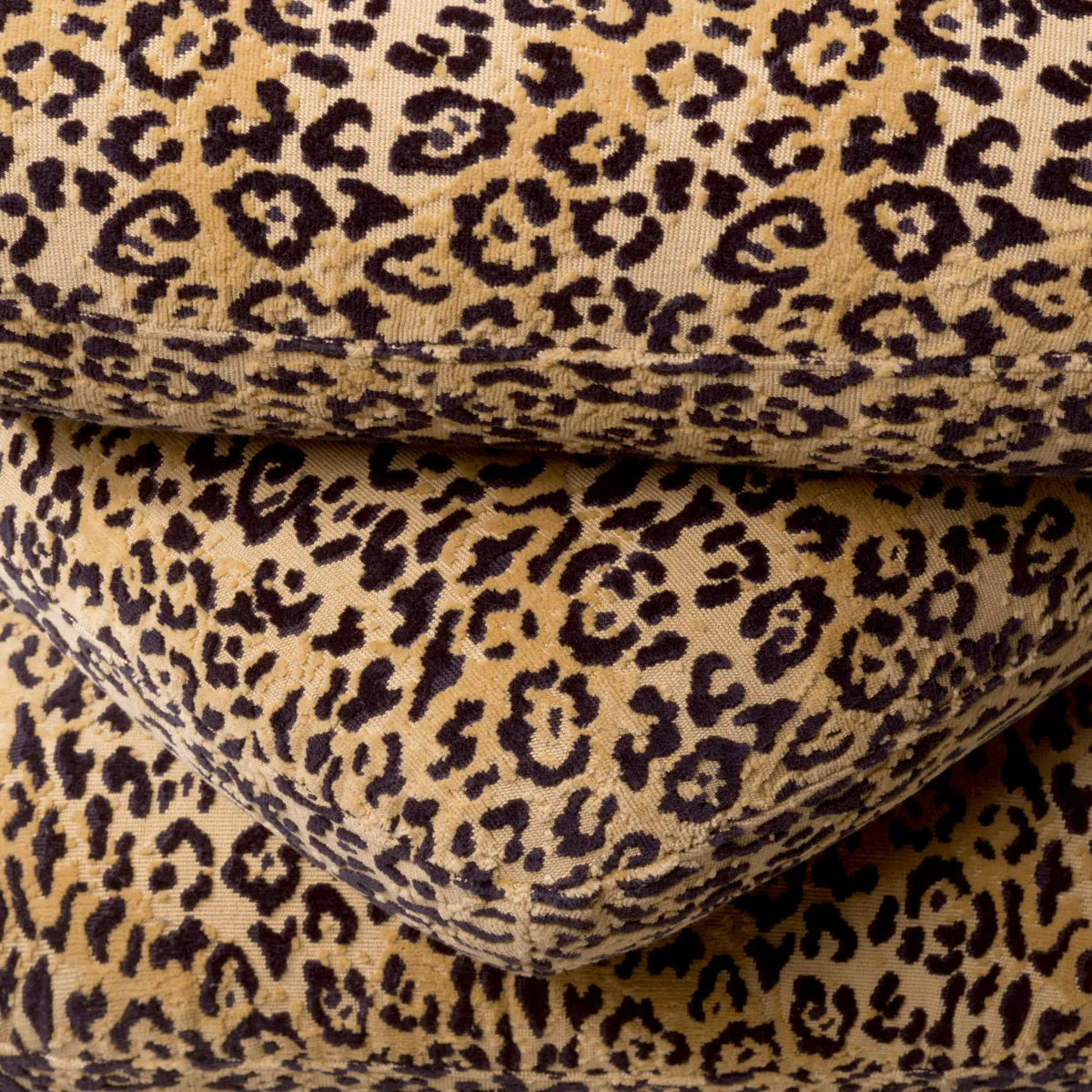 Le MET x Eichholtz poefje Greenwich Leopard