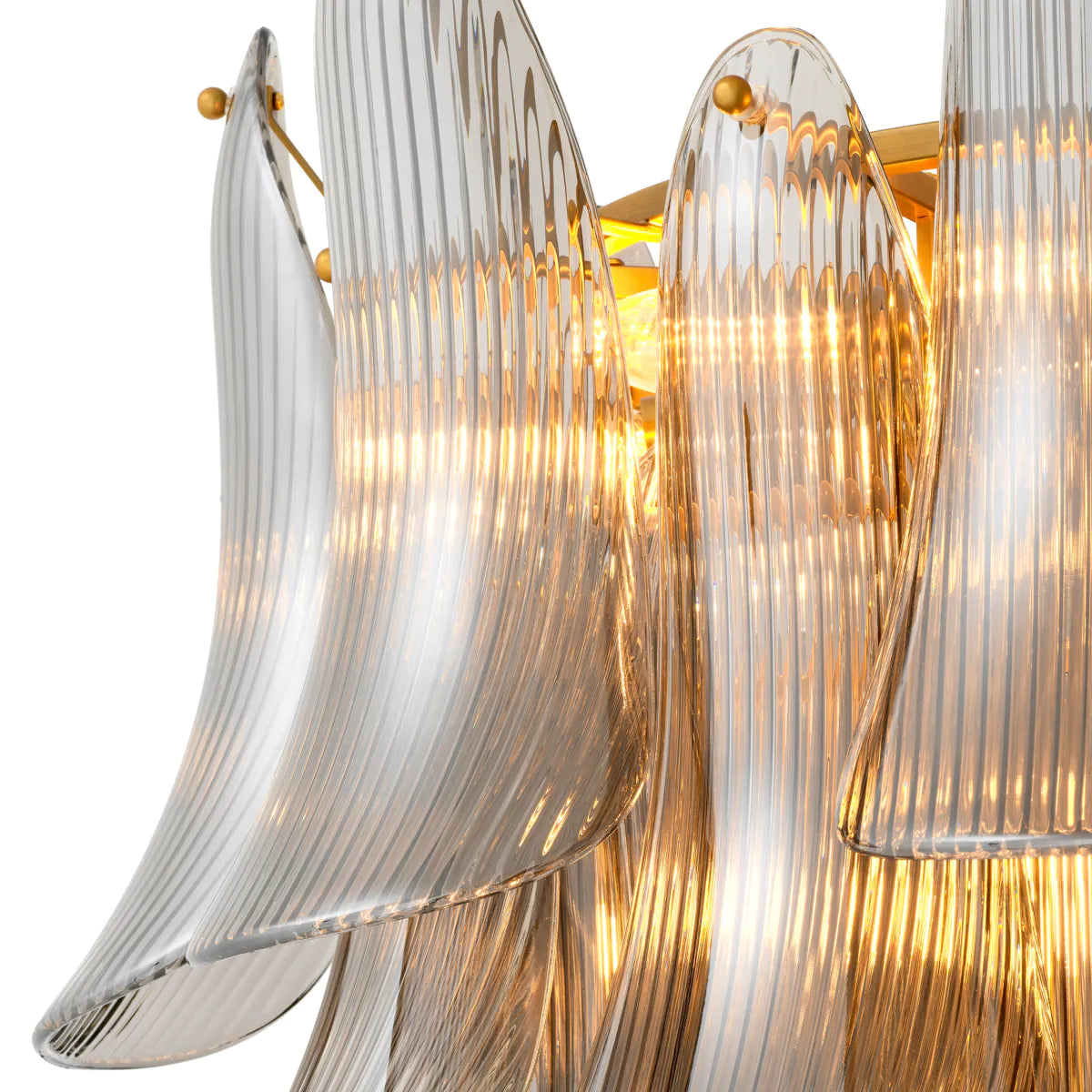 the MET x Eichholtz chandelier Amun