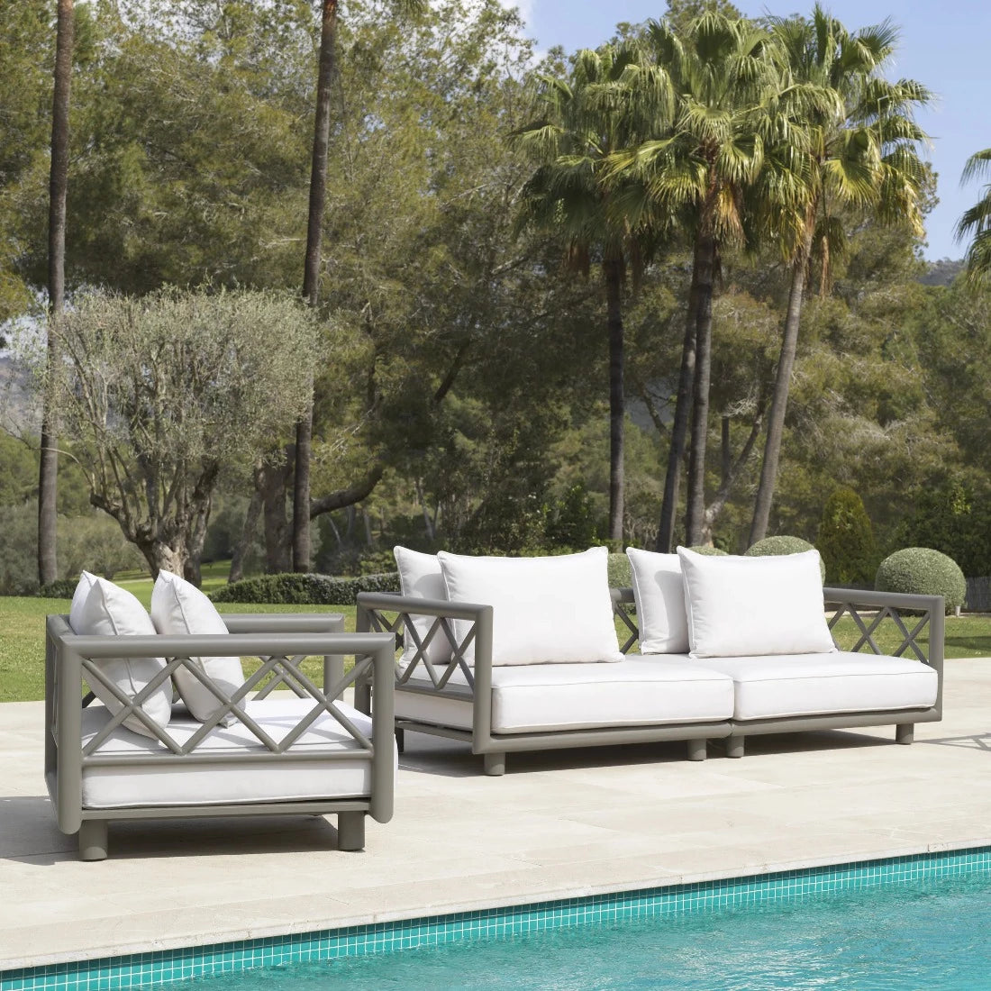 Outdoor-Sofa Eichholtz Mandelieu greige