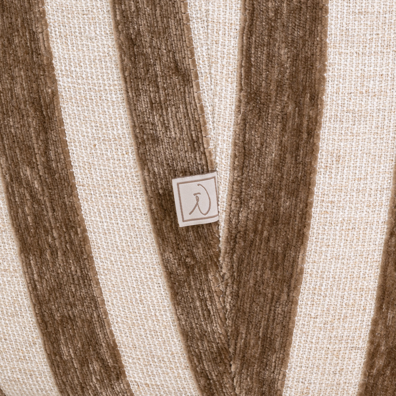 Luxandra Stripes Sand sofa
