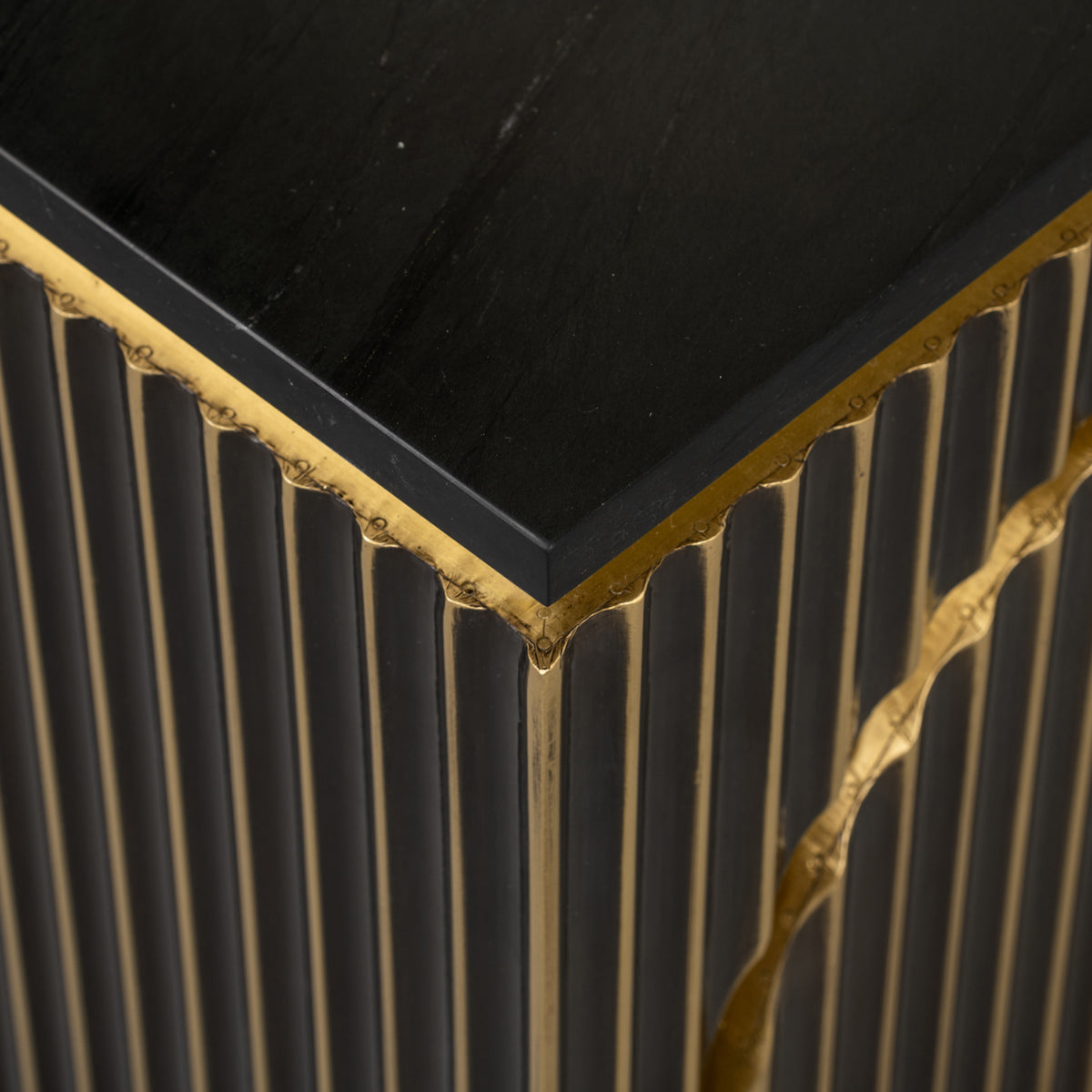 Table de chevet Les Arcs brushed gold