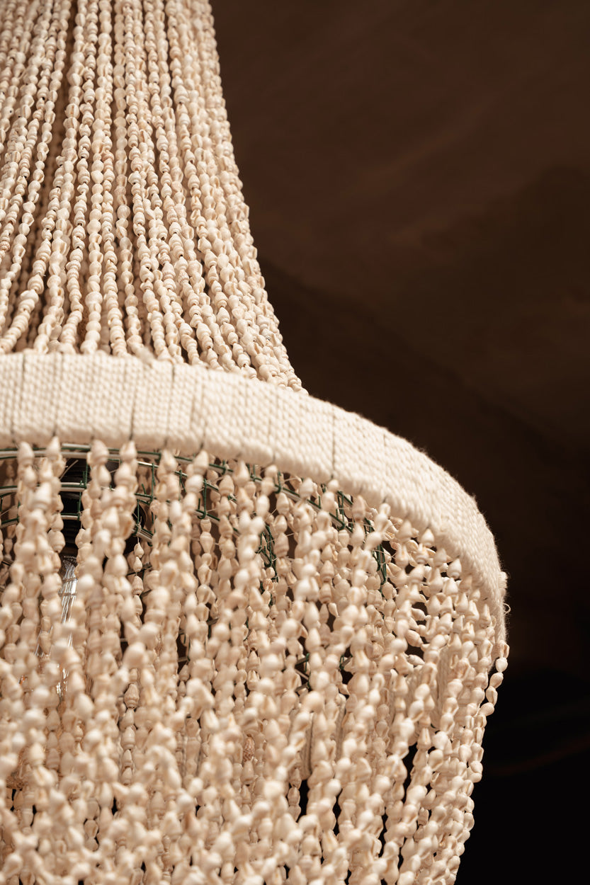 Le lustre Ocean Tower Shell - naturel - L