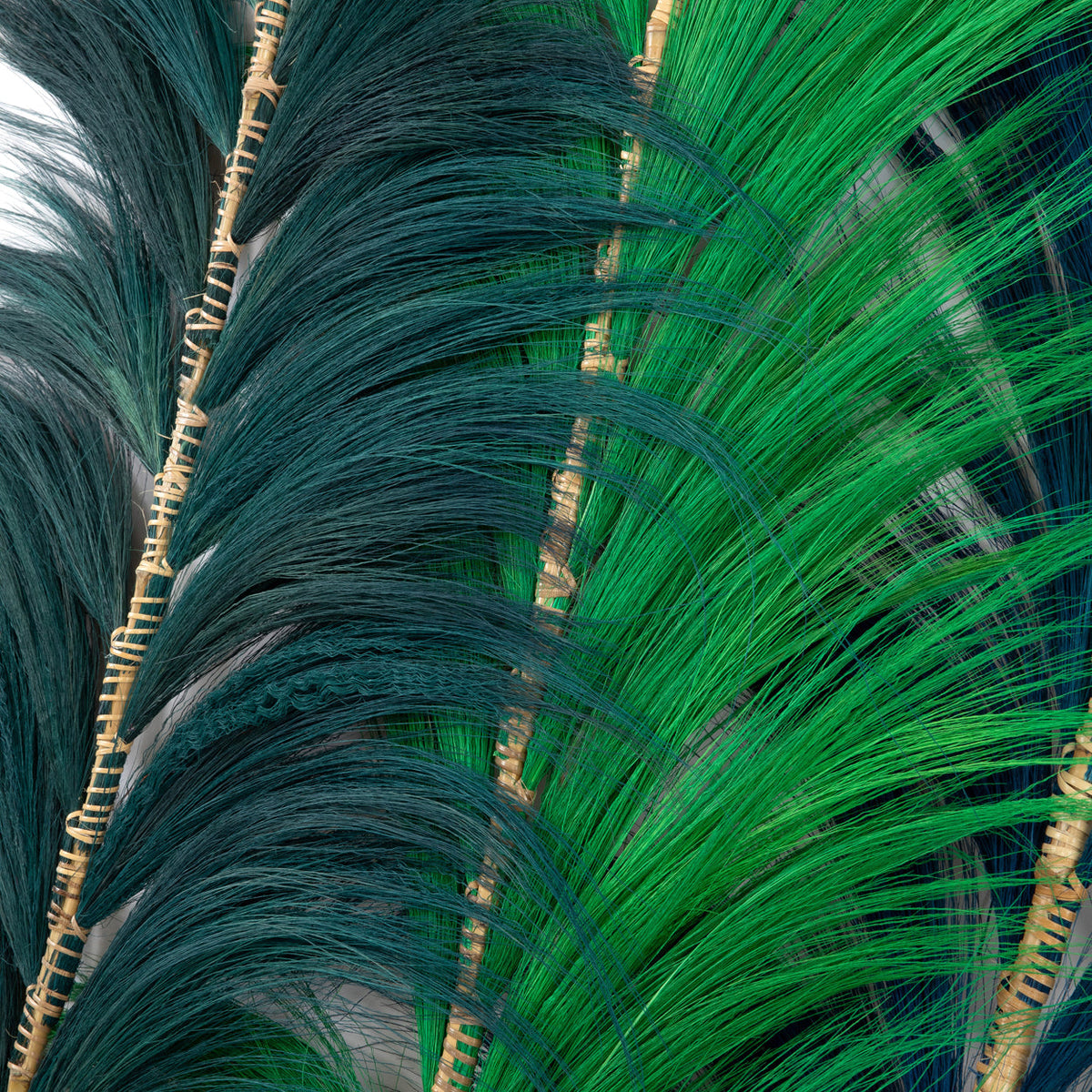 The Stunning Leaf - Emerald Green