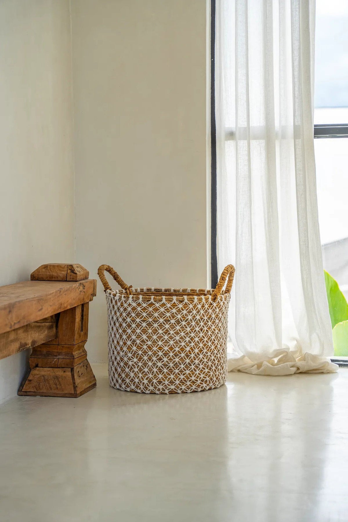 The Crossed Stitched Macrame Basket - S