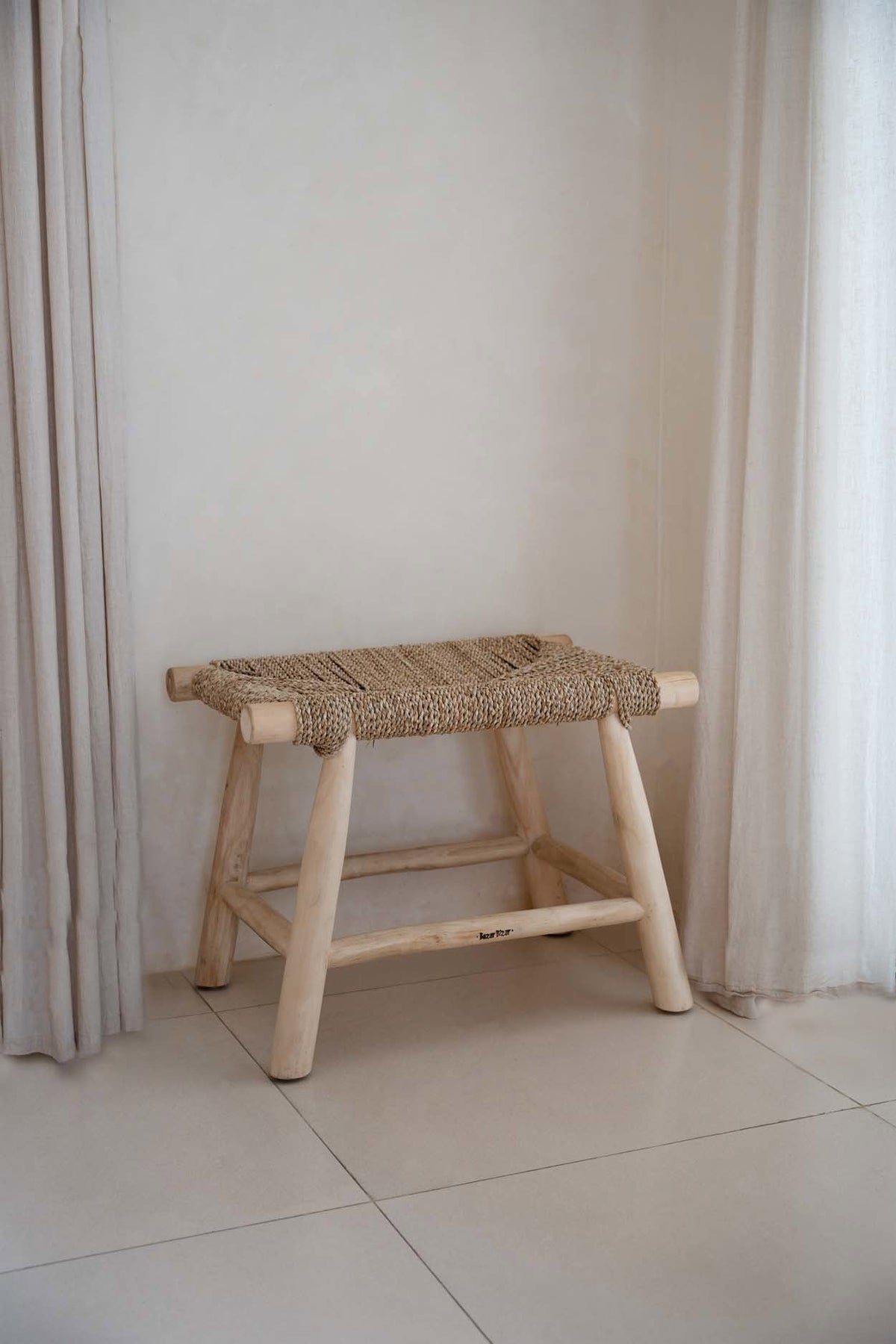 Le tabouret en jonc de mer Porto - Natural - M