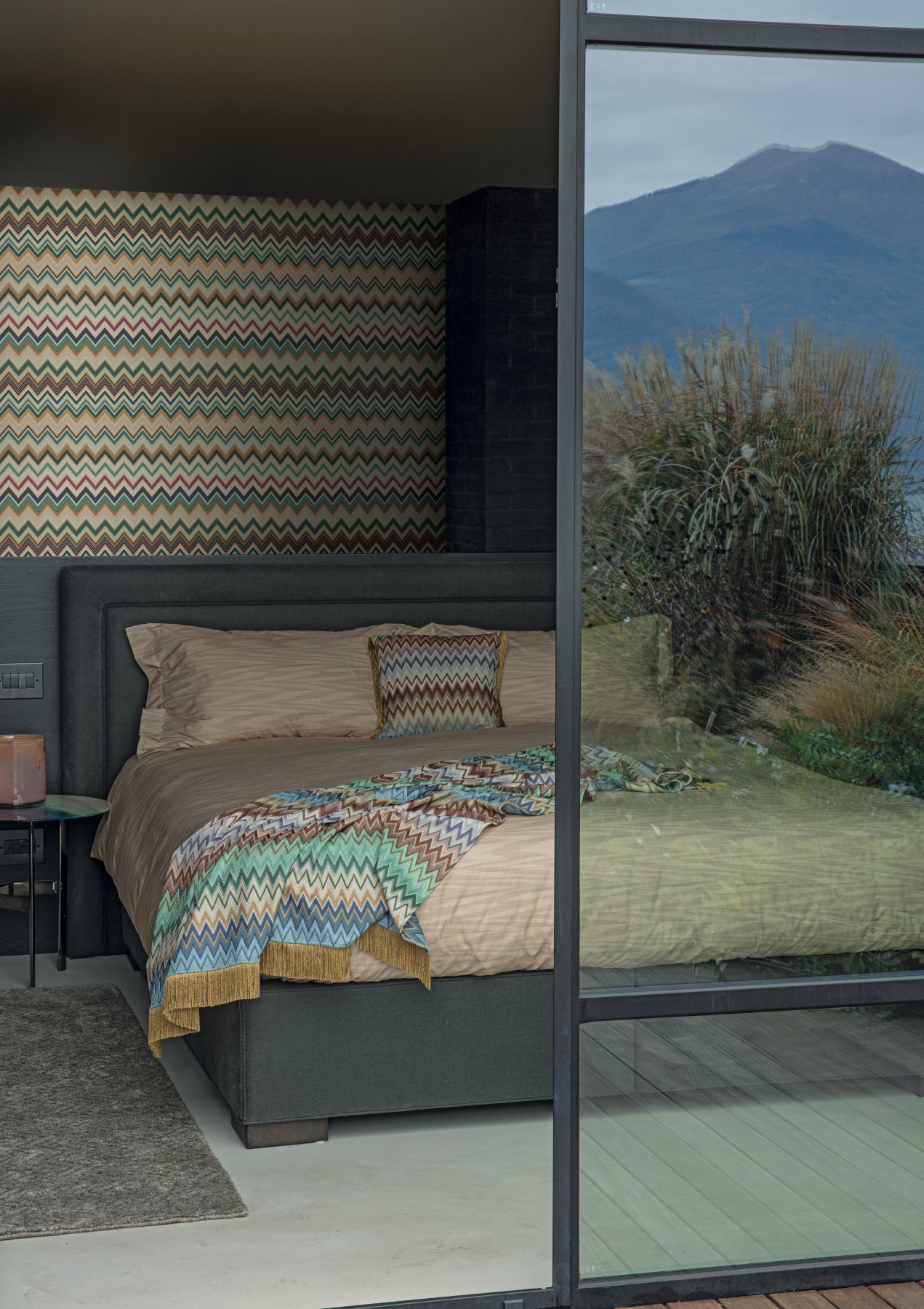 Missoni Wallpaper 04 Happy Zigzag 10332
