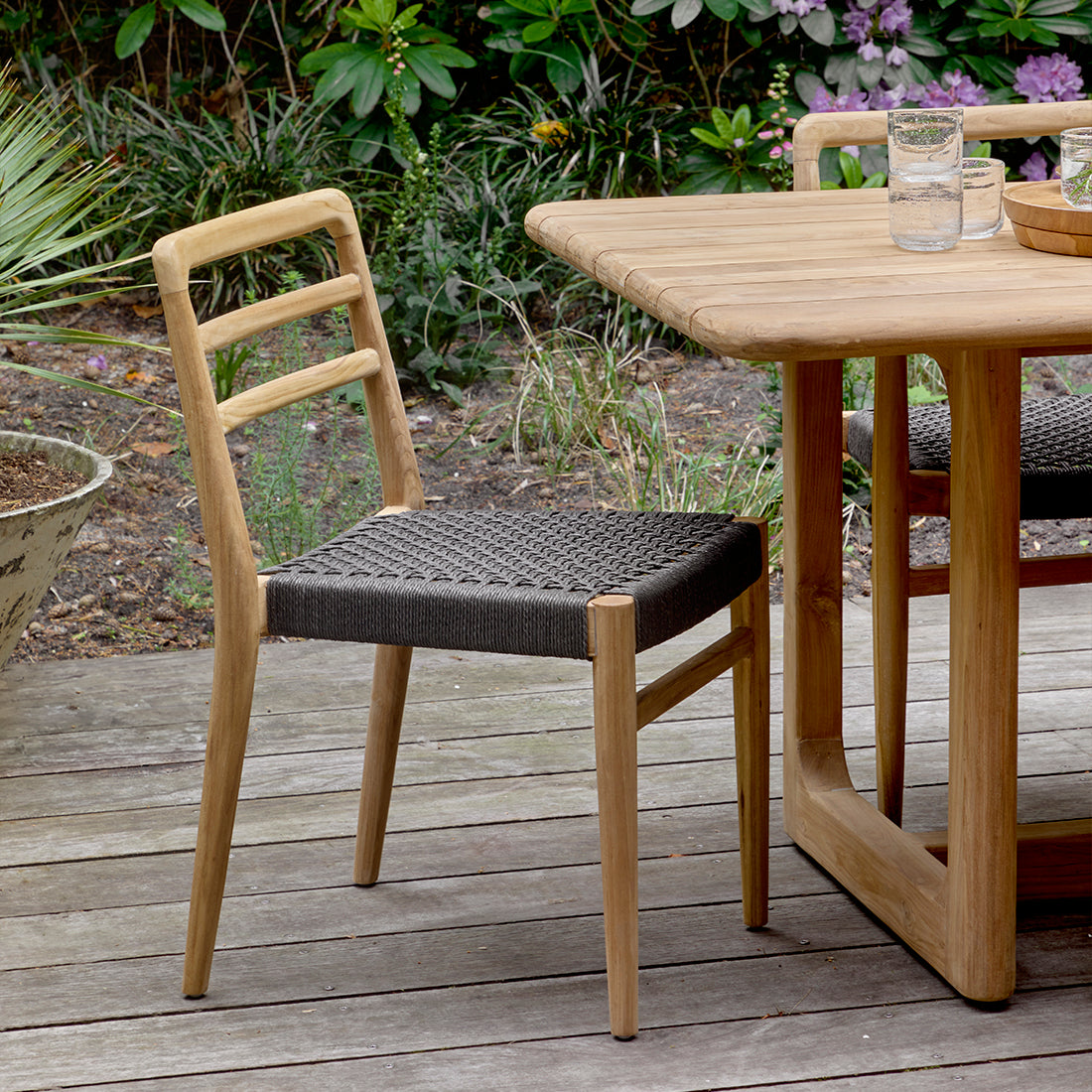Verano black teak garden chair (set of 2)