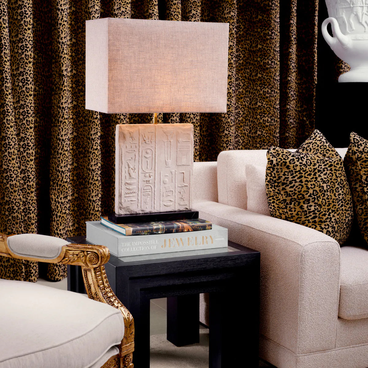 The MET x Eichholtz table lamp Hathor
